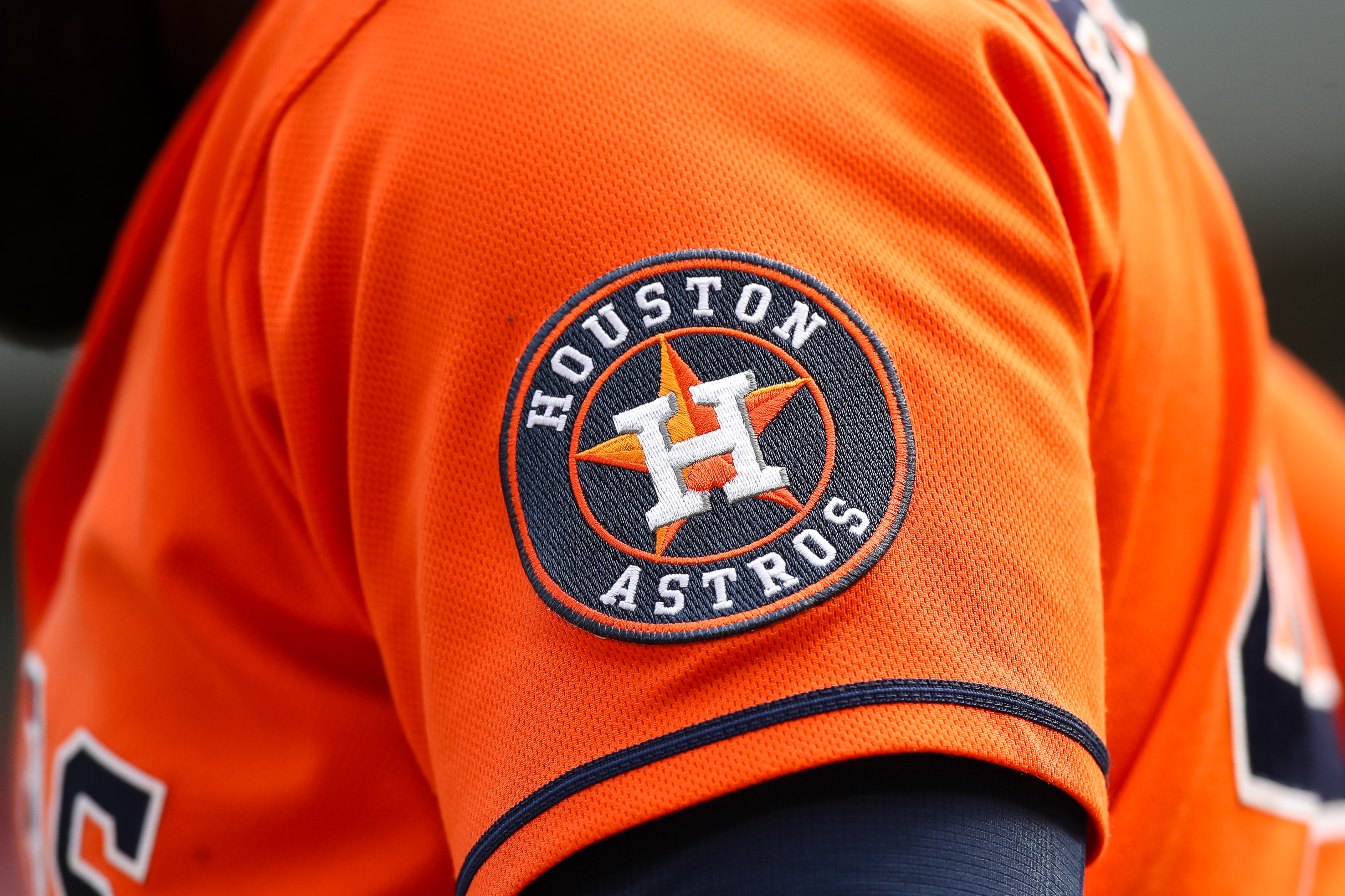 Yankees Sign FreeAgent Backstop After 7-Year Astros Stint