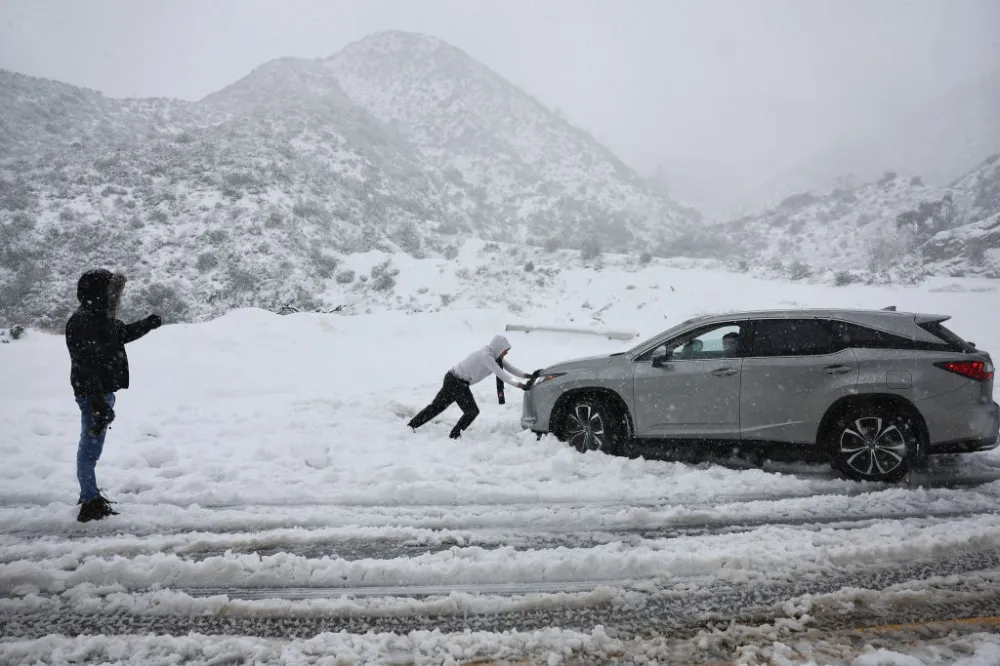 Winter Weather Warning as 8 Inches of Snow To Hit - Newsweek