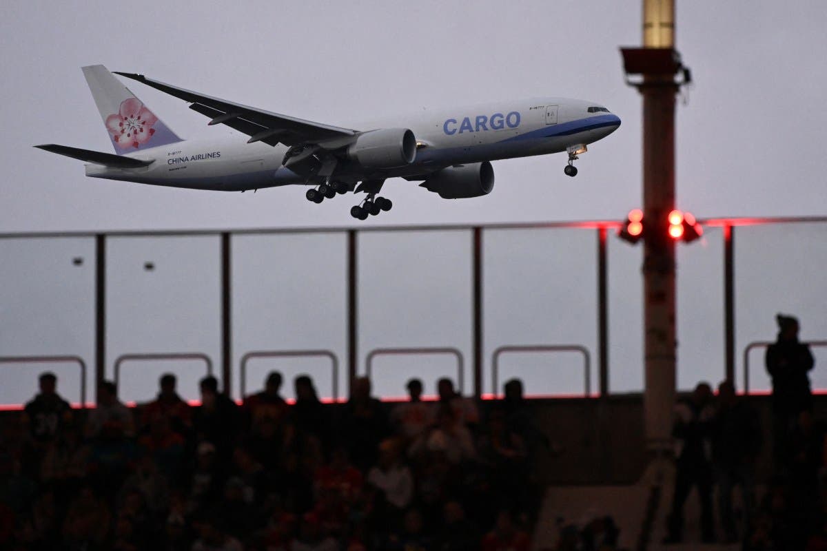 Donald Trump Plans To Ban Chinese Airlines From Flying Over Russia