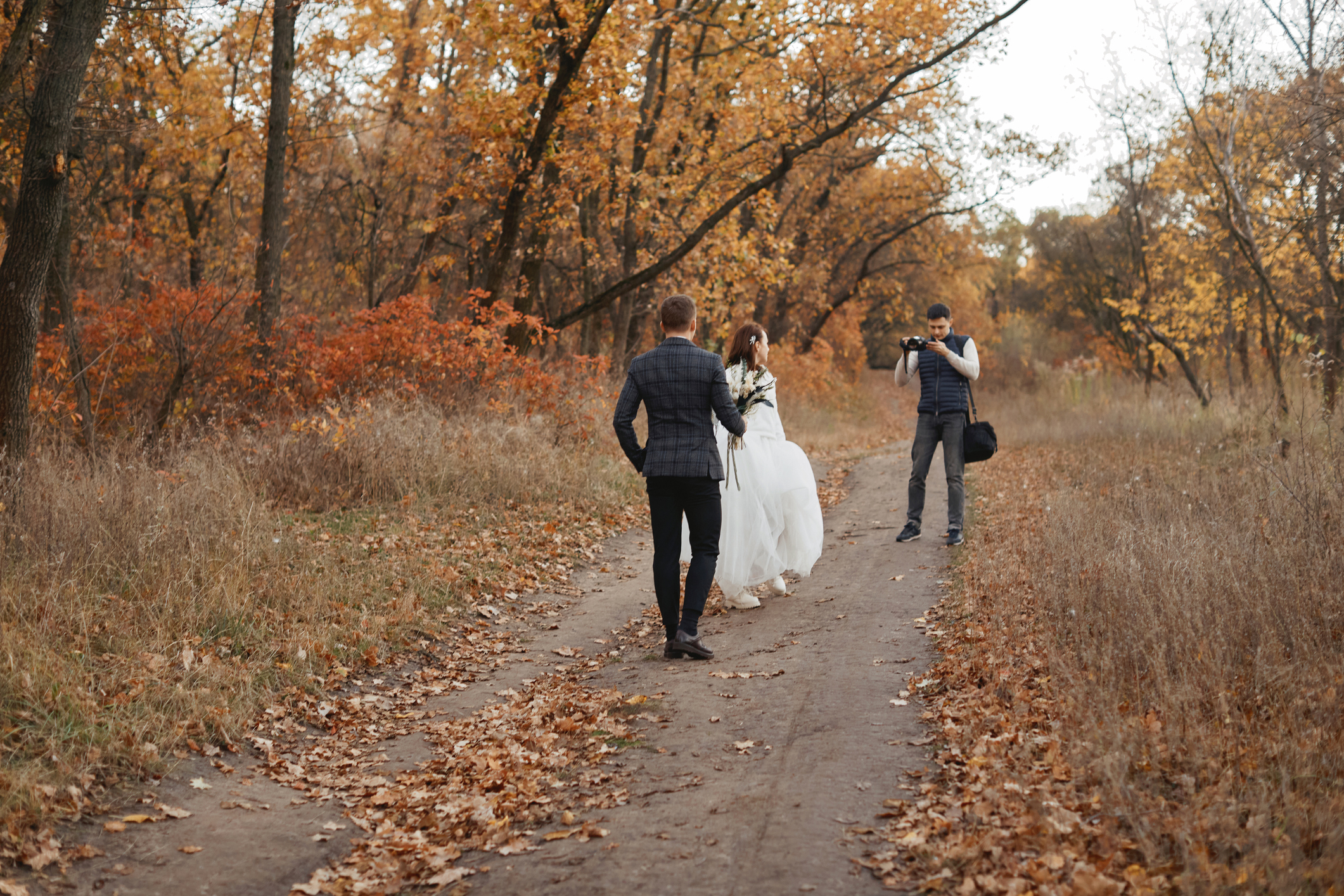 Couple Can’t Wait To See Wedding Photos—Until They Get Heartbreaking Text