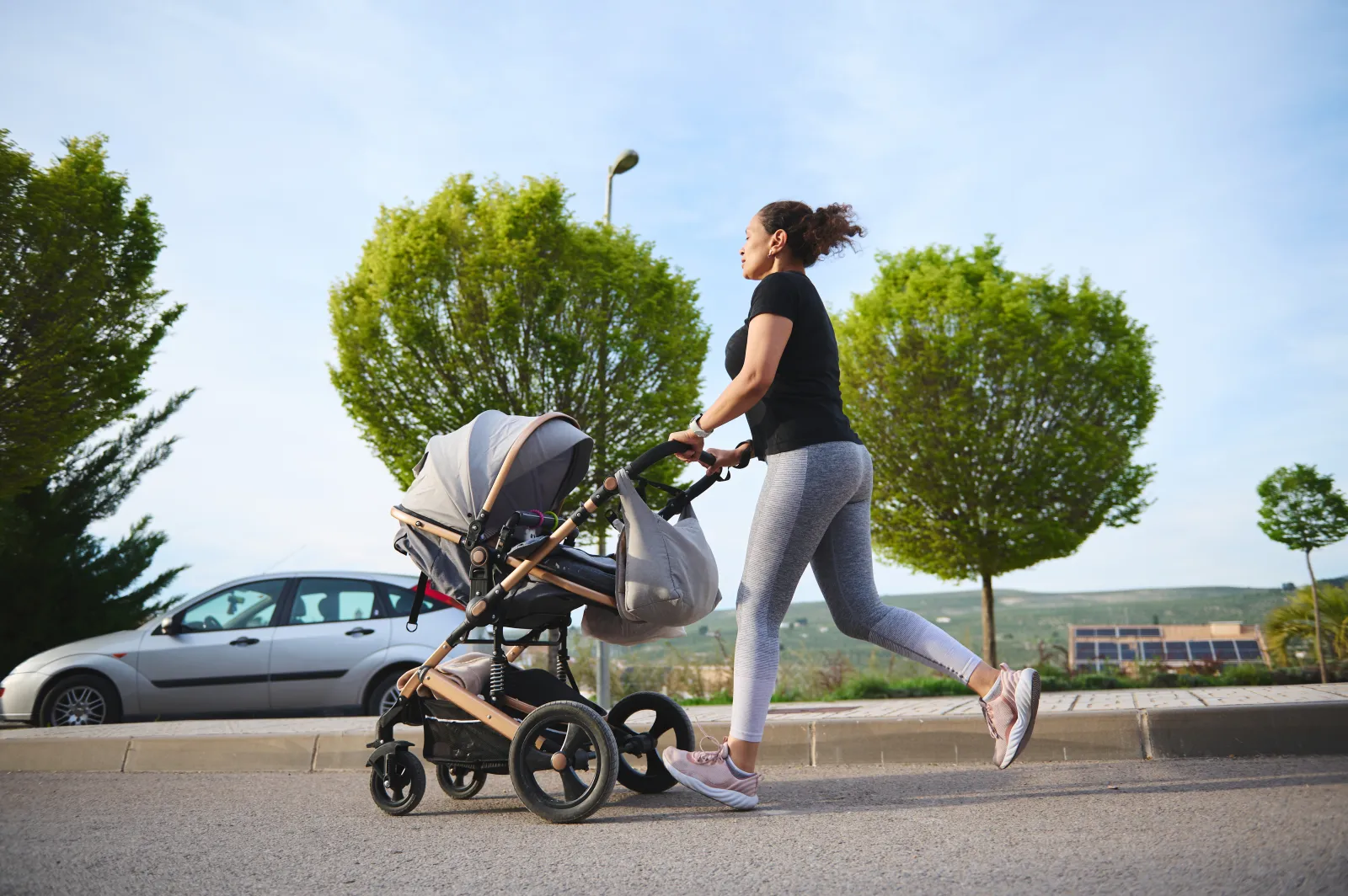 Running with a stroller may reduce injury risks for parents, study finds