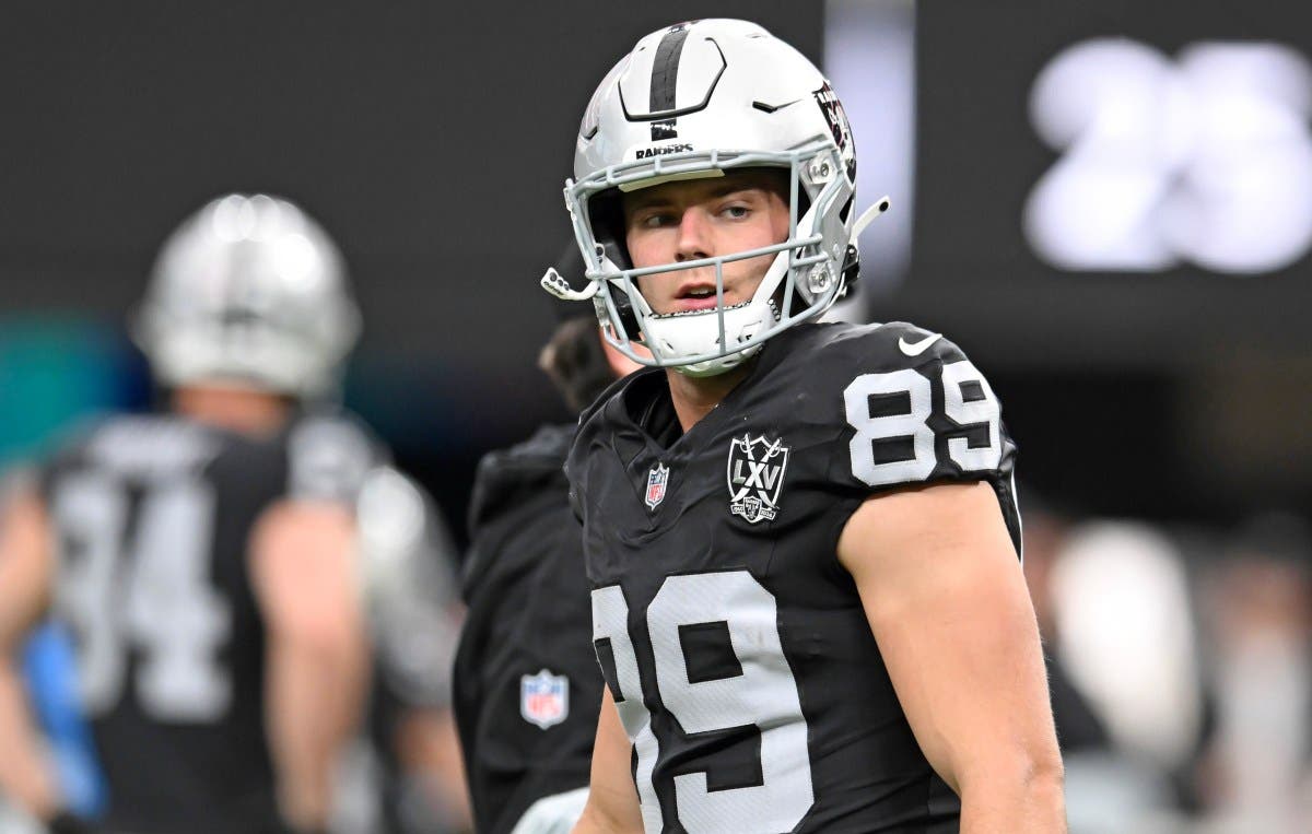 Raiders' Brock Bowers Faces Knee Injury Uncertainty, Potential Multiple Game Absence