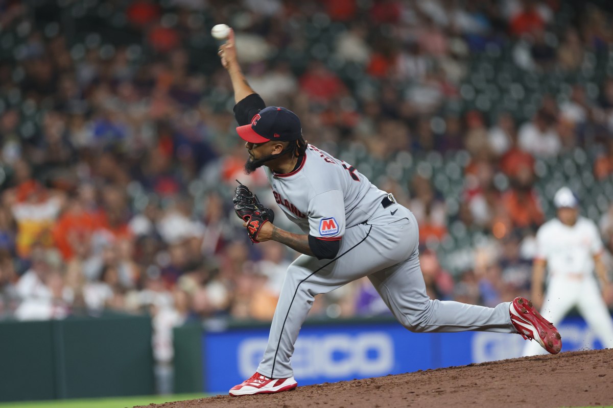 Yankees Eyeing Emmanuel Clase: A Bold Offseason Move?