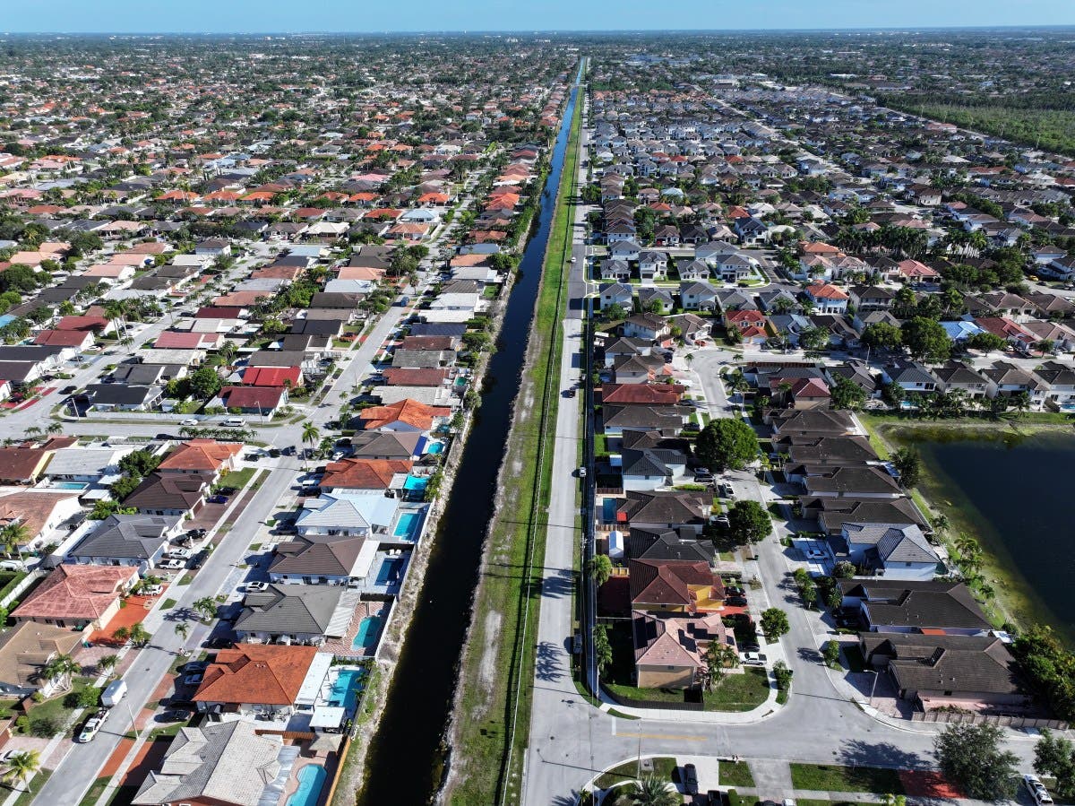 Florida to Consider $1,000 Property Tax Rebate