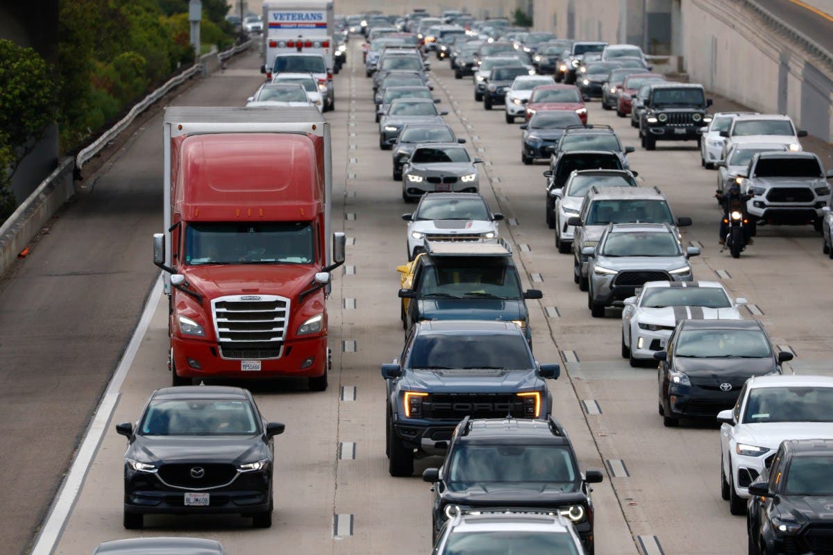 Tragedy on California Highway: Truck Driver Arrested After Fatal DUI Crash