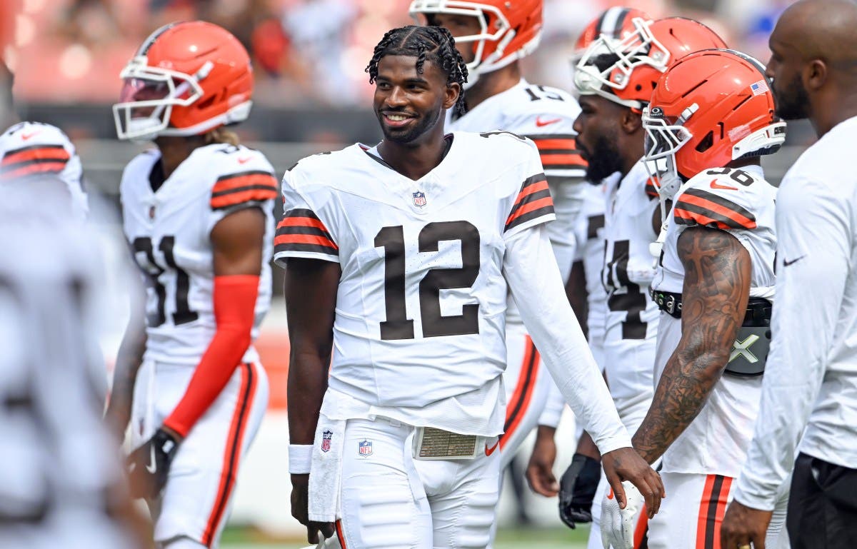 Former Browns QB Says Locker Room Wants Shedeur Sanders to Start
