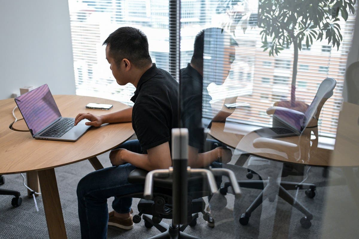 Z세대는 다른 Z세대 직원과 함께 일하고 싶지 않습니다. Z세대는 다른 Z세대 직원과 함께 일하고 싶지 않습니다.