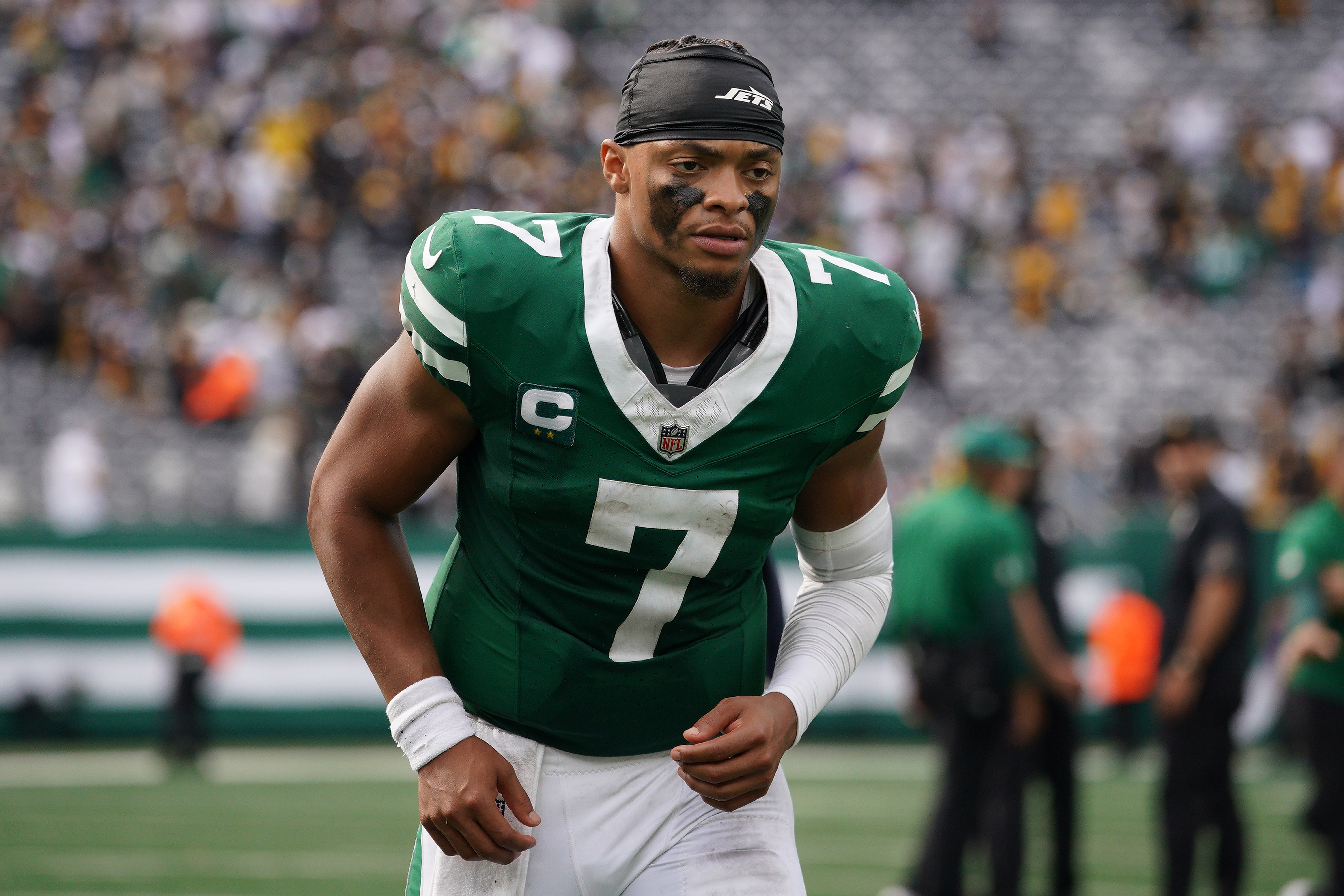 Jets' Justin Fields Receives Brutal Update on Future in New York