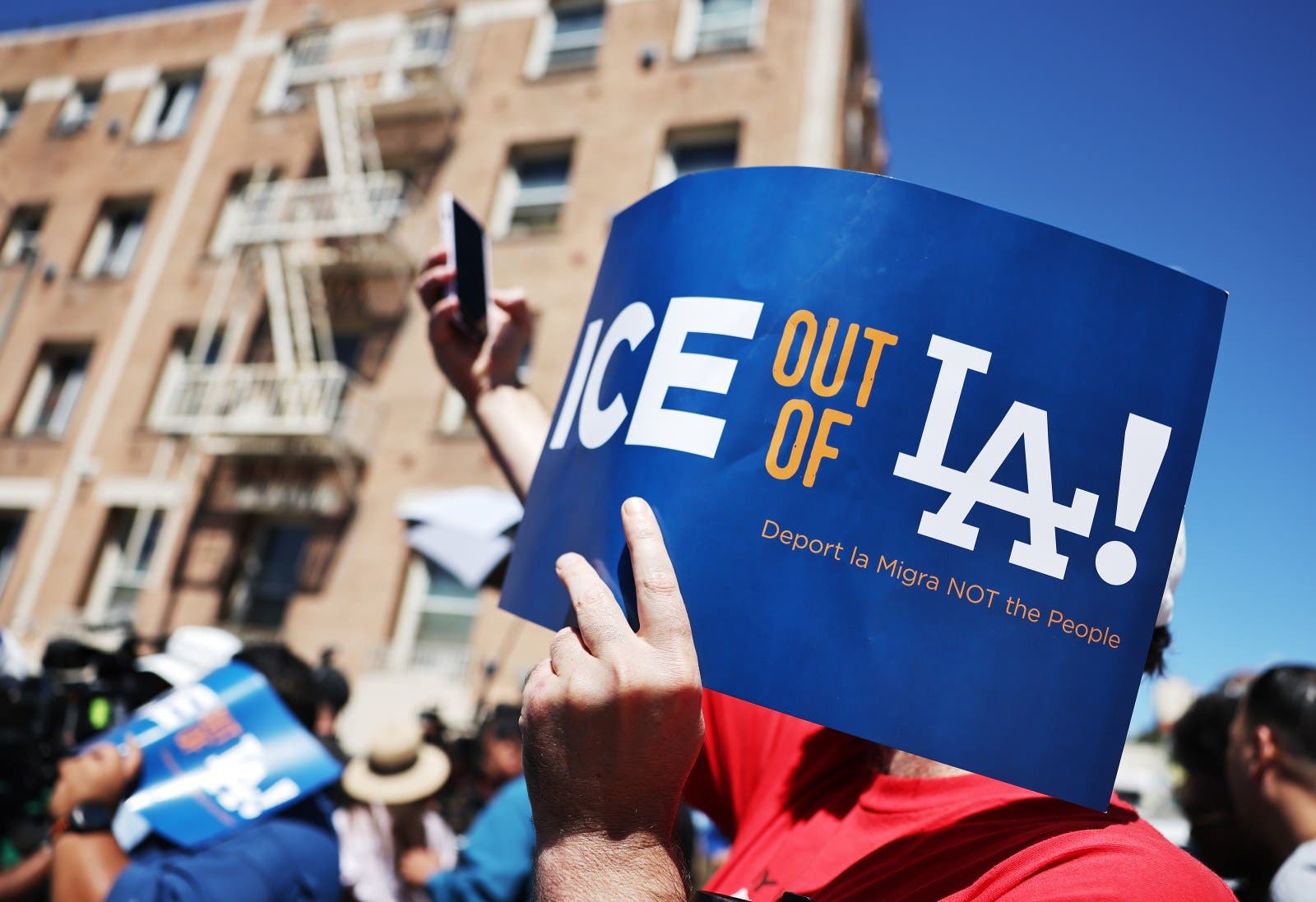 Emergência Declarada! Condado de Los Angeles Reage às Operações do ICE