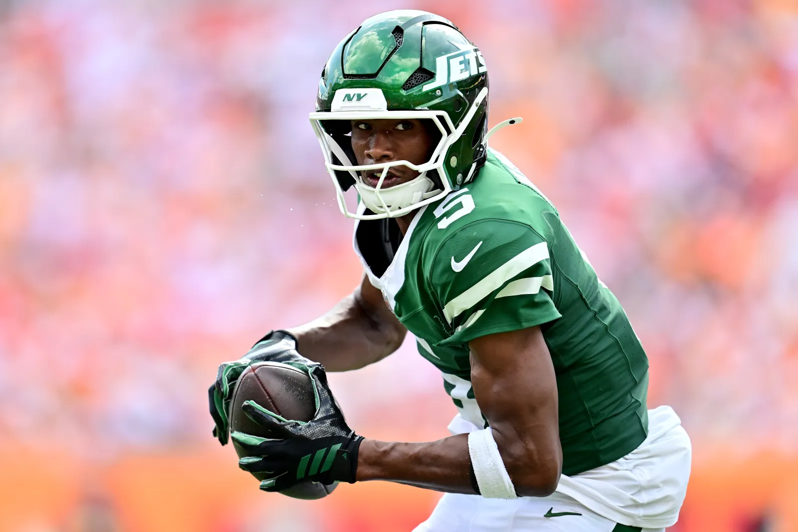 Garrett Wilson's Injury: A Setback for the Jets as Hope Dims
