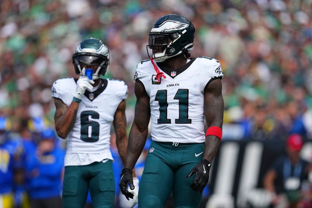 Eagles Star WR Duo in Agreement on Struggling Offense Ahead of Broncos Game