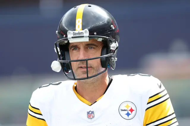 Aaron Rodgers #8 of the Pittsburgh Steelers