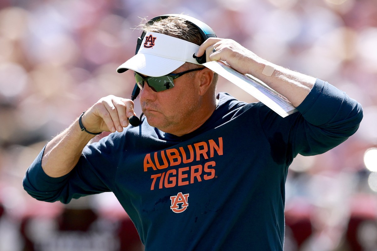 Auburn Believed to have Internal Controversy Brewing on Hugh Freeze