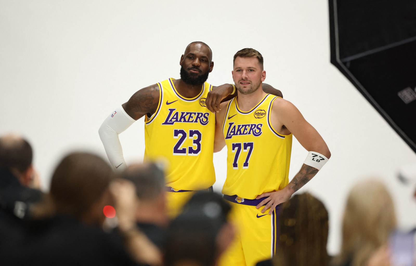 Lakers Reportedly Didn't Tell LeBron James About Anthony Davis Trade
