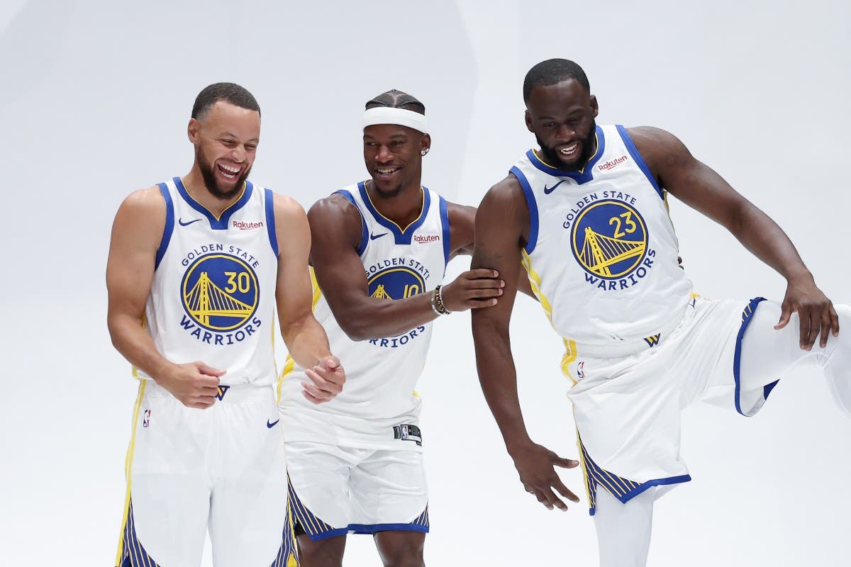 Warriors, Stephen Curry Receive Bold Prediction Before Season Start