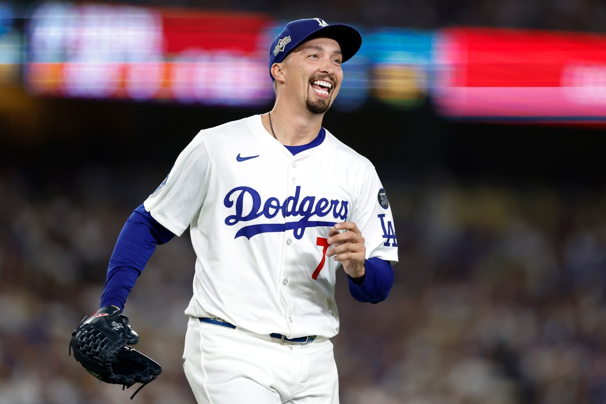 FanDuel Promo Code: Claim $300 Bonus For NBA, World Series, NCAAF Games