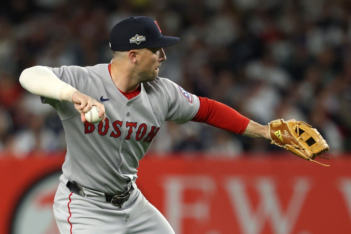 How Red Sox View Alex Bregman Before Crucial Opt-Out Decision