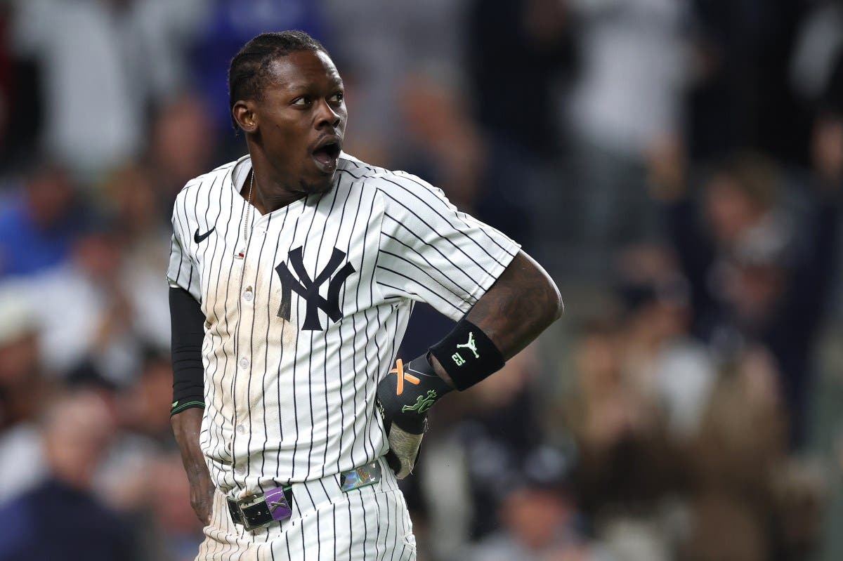 Aaron Boone Makes Jazz Chisholm Lineup Decision for Game 3 Against Red Sox
