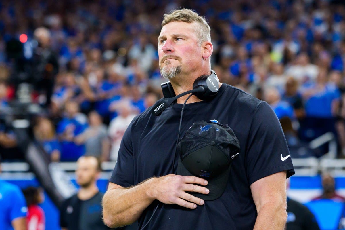 Lions HC Dan Campbell Calls Out 'Bogus' Aidan Hutchinson Rumor