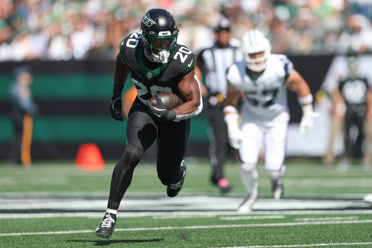 Jets Running Back Breece Hall Hints at Requesting Trade