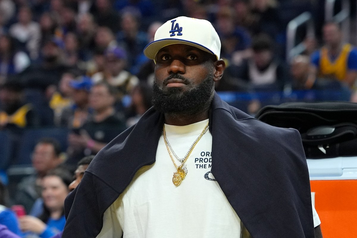 [花邊] 老巴: LBJ沒有坐骨神經痛 就是老了