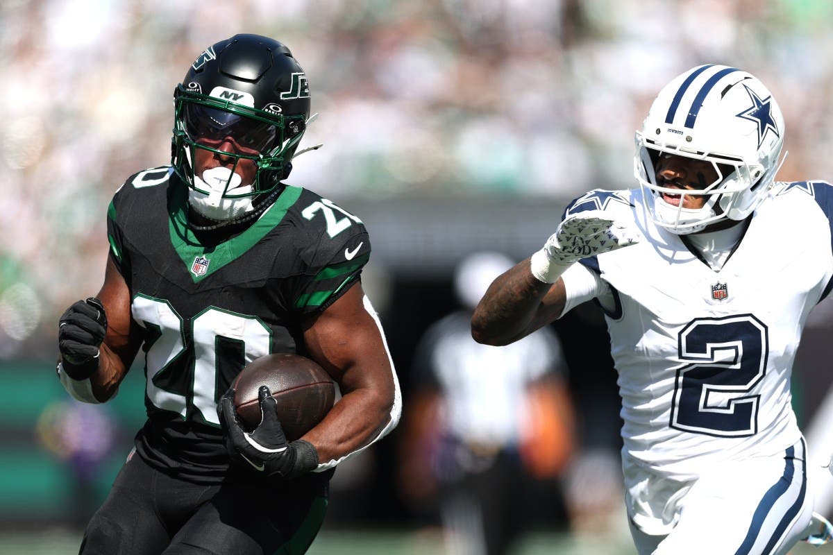 Chiefs Linked to Offense-Changing Trade for 2,700-Yard RB