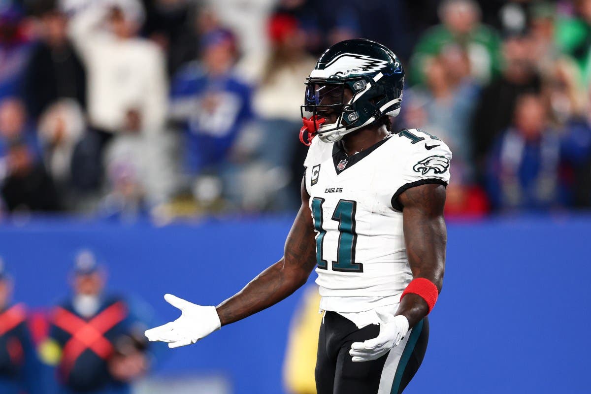 AJ Brown Clears Up Rumors About Eagles' Private Meeting