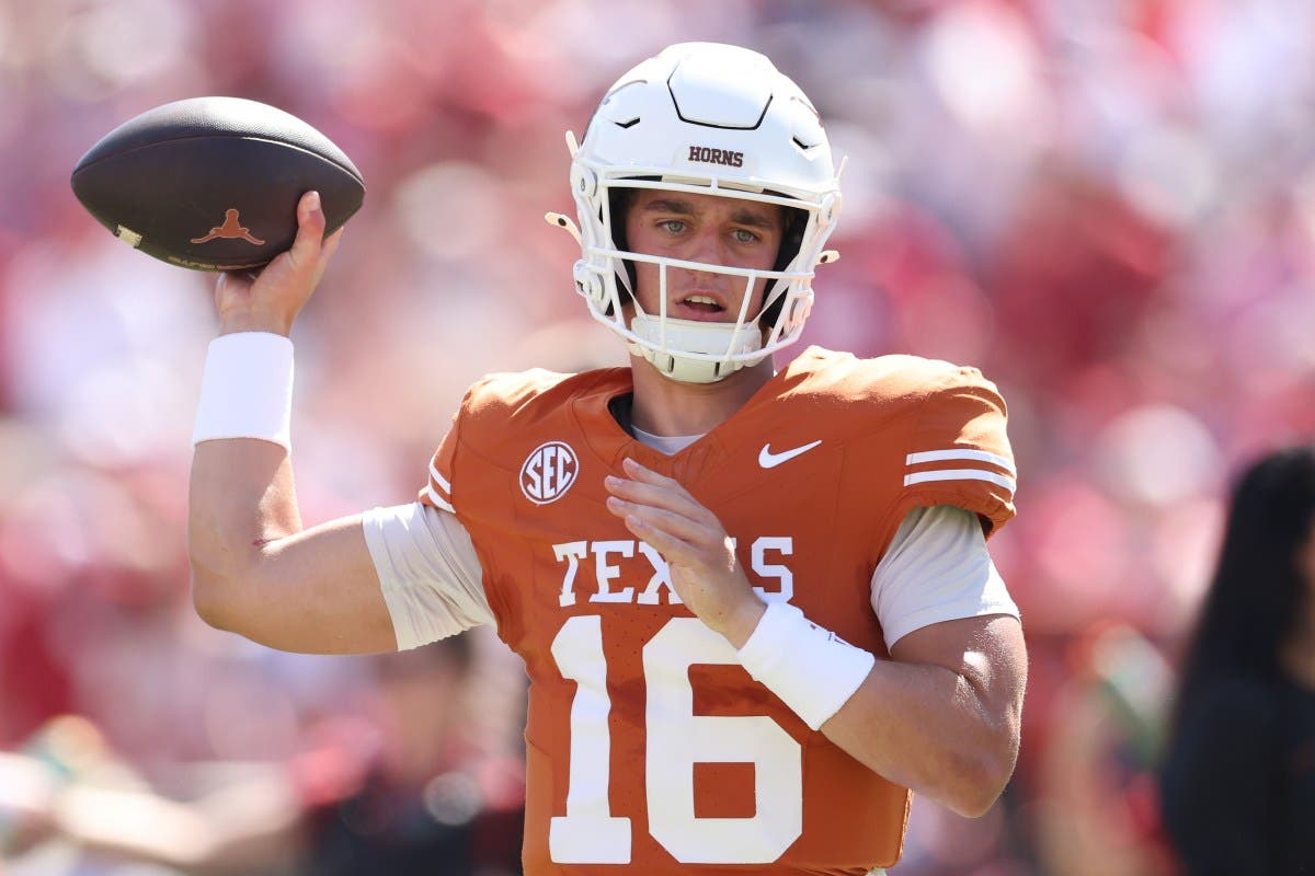 Arch Manning Taunts Sooners Fans at End of Texas-Oklahoma Game