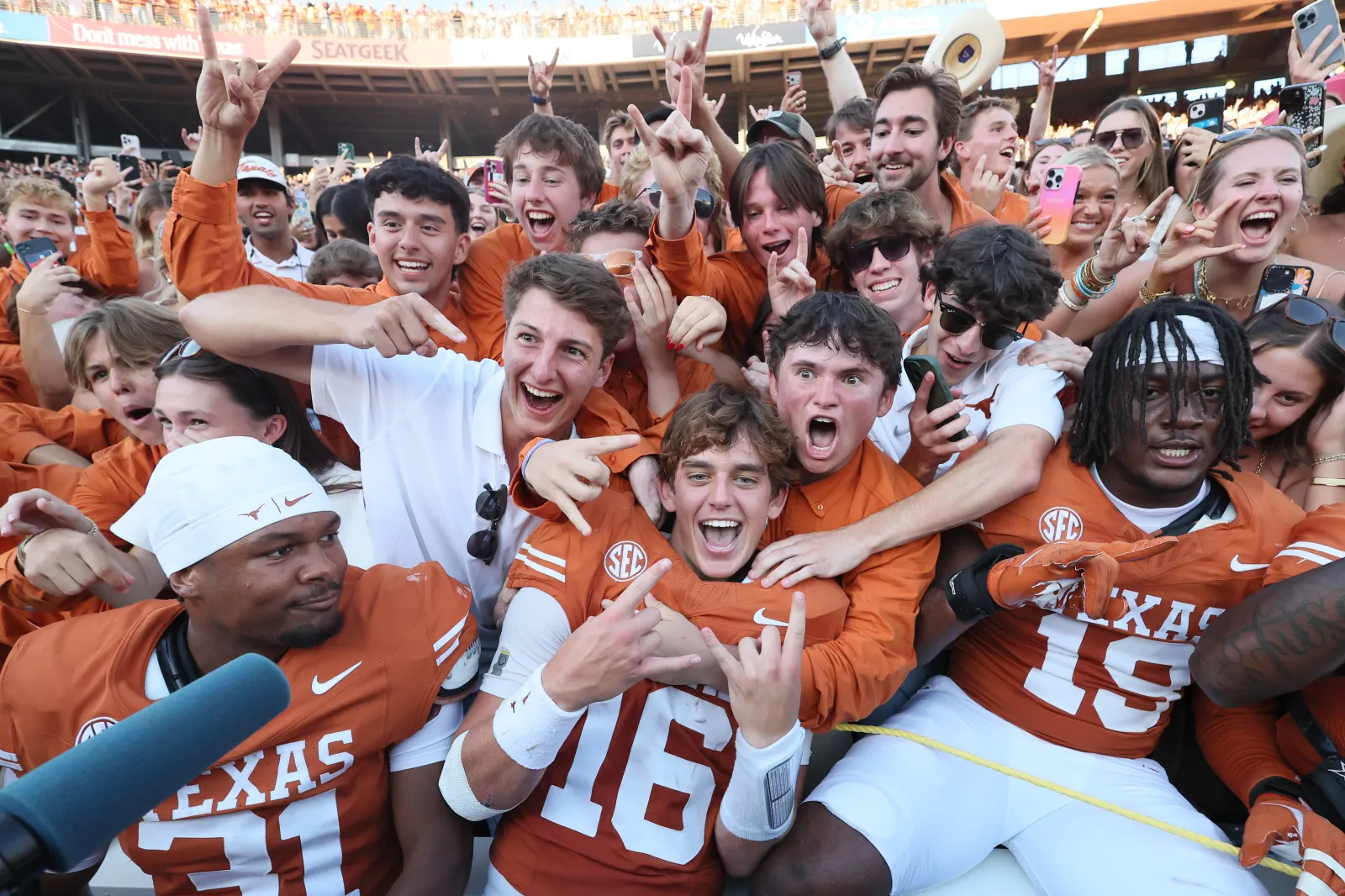 Texas Longhorns: The Thin Line Between Swagger and Backlash