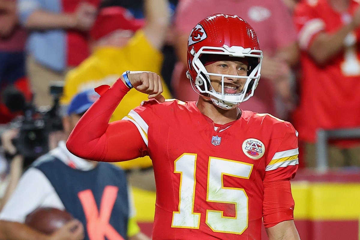 Chiefs Dominate Raiders 31-0 Boosting Super Bowl Contender Status