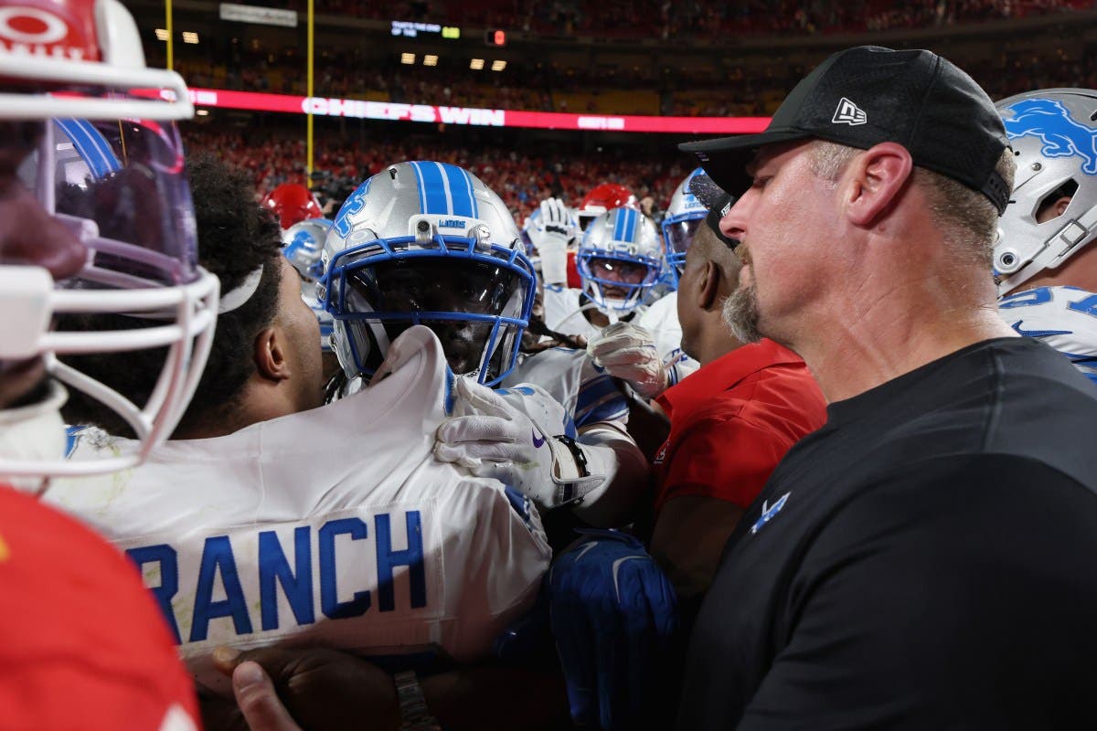 Huge Brawl Breaks Out at End of Chiefs-Lions Game
