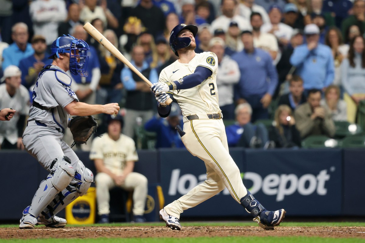 Brewers Manager Defends Player After Questionable Decision in NLCS Game 1