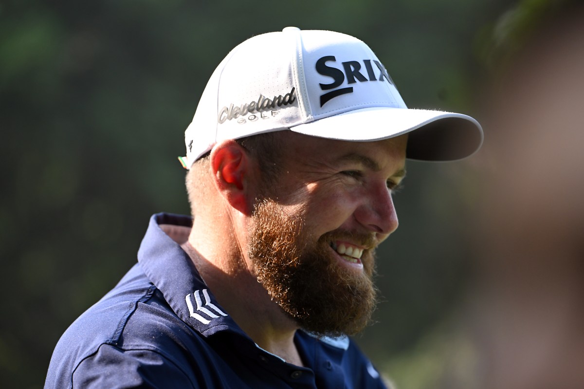 Shane Lowry Has Unexpected Dog Moment While Grabbing Lead in India