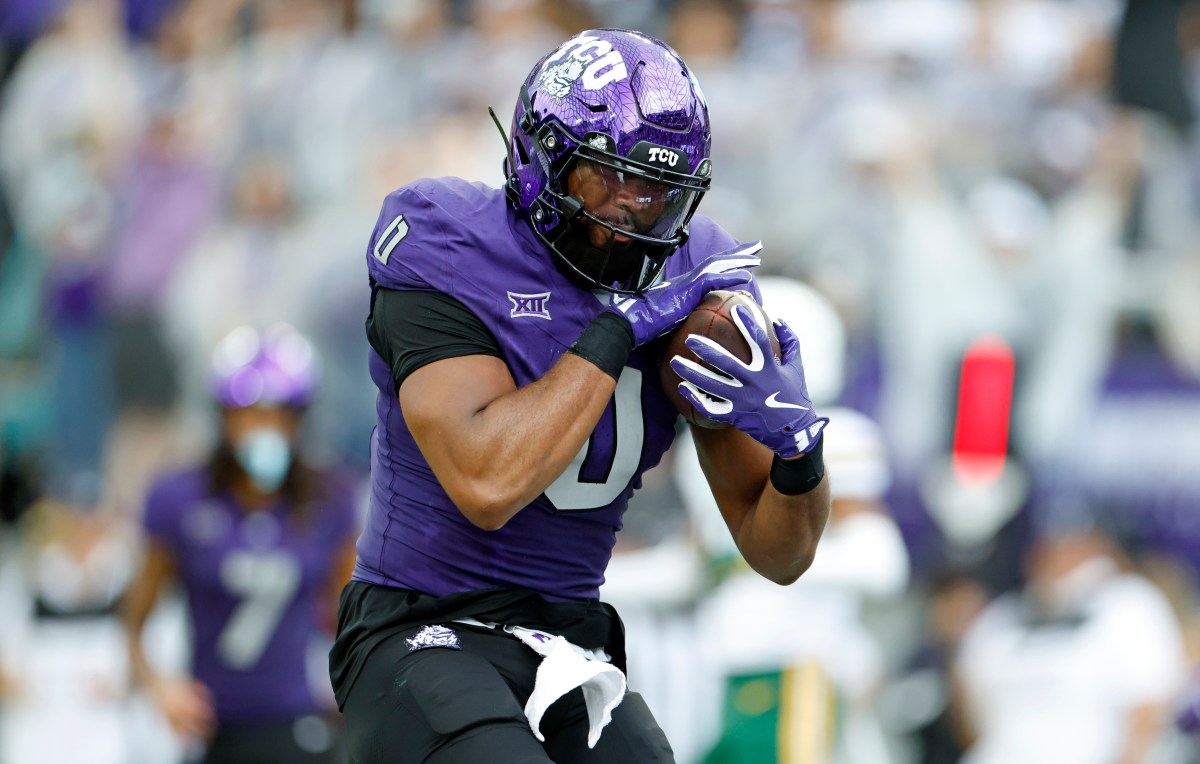 Hoover's TD Pass Leads TCU to Narrow 23-17 Victory Over West Virginia
