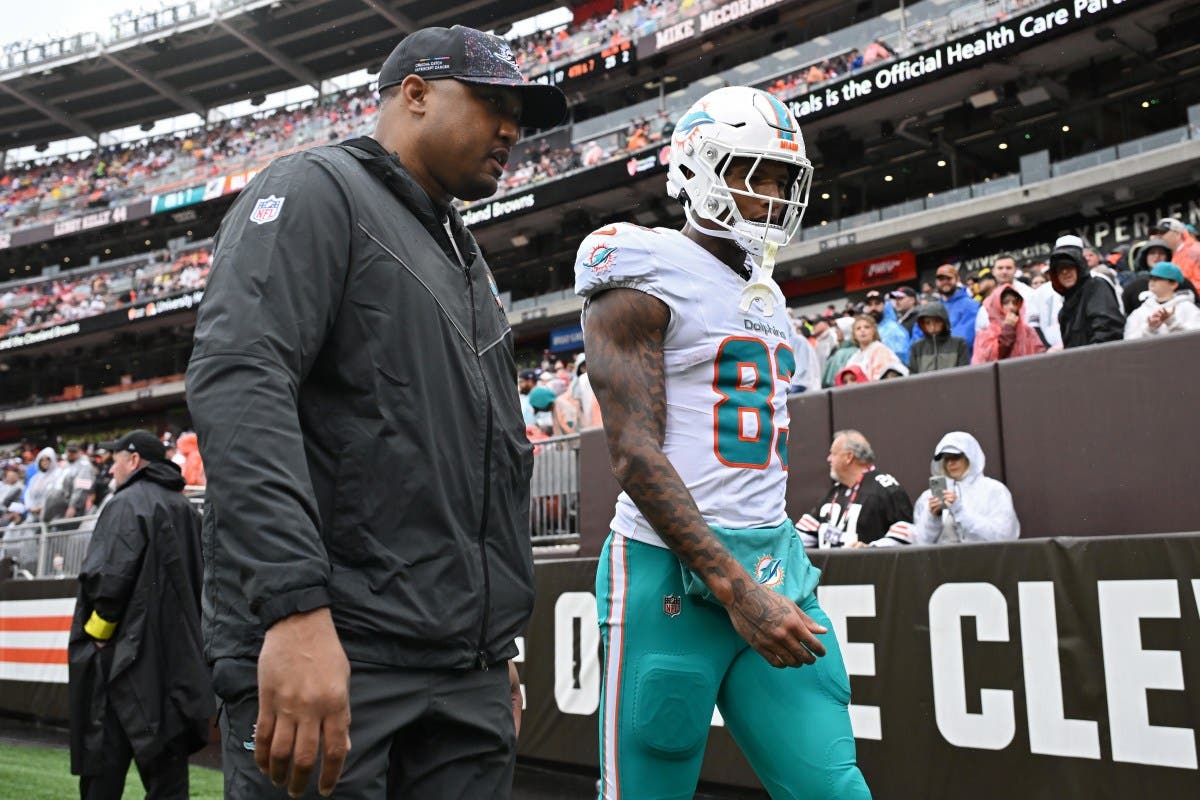 Dolphins' Darren Waller Potentially Facing Season-Ending Injury