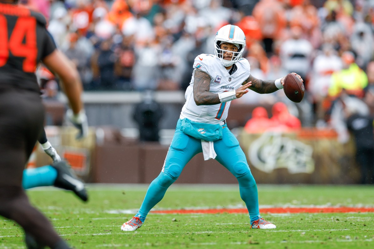 Mike McDaniel Makes Decision on Tua Tagovailoa as Starter