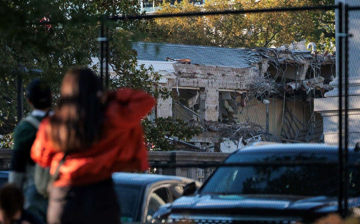 Demolition company tearing down White House flooded with negative reviews