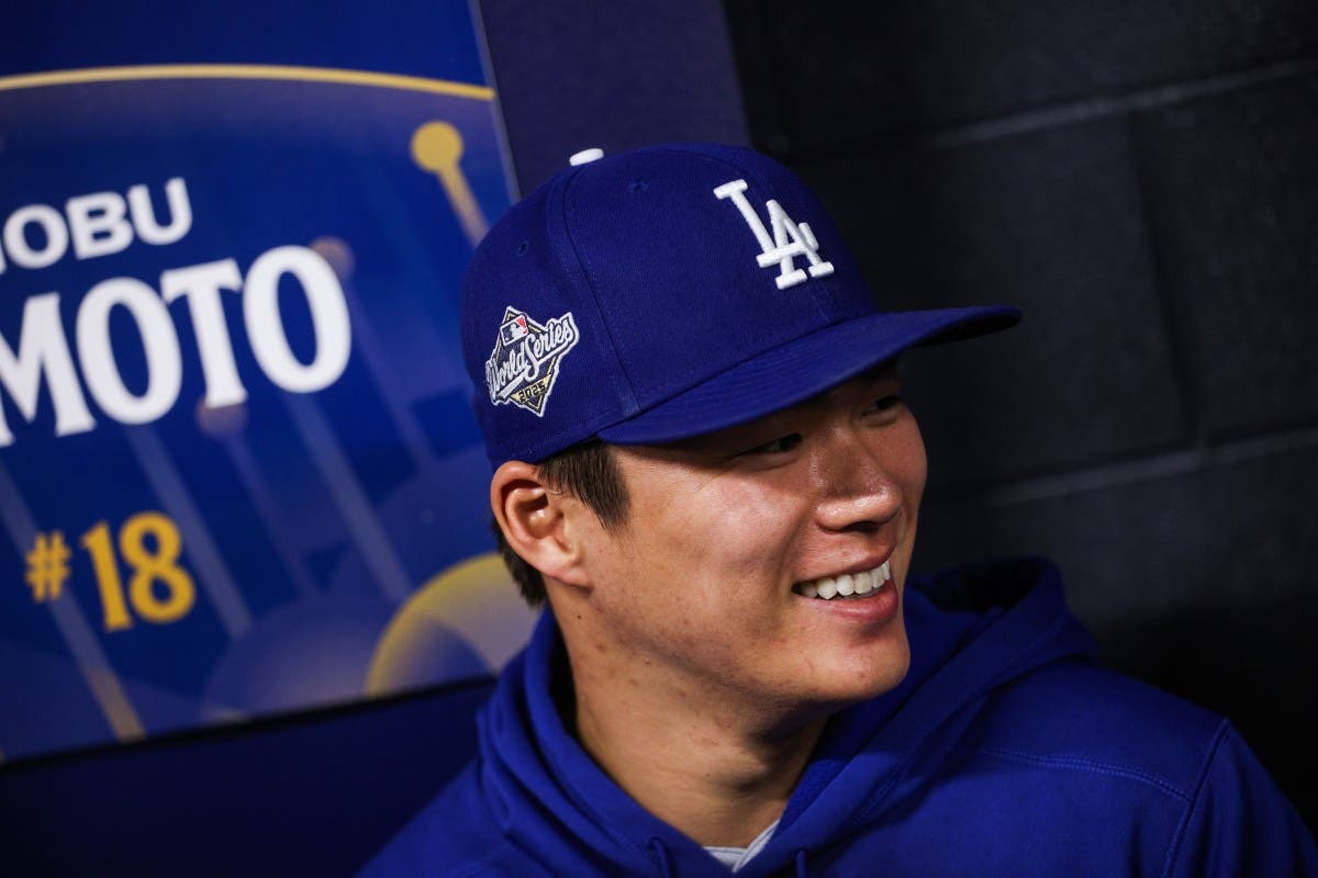 La Superestrella de los Dodgers limpió la basura en el Dugout después del histórico juego de la Serie Mundial La Superestrella de los Dodgers limpió la basura en el Dugout después del histórico juego de la Serie Mundial