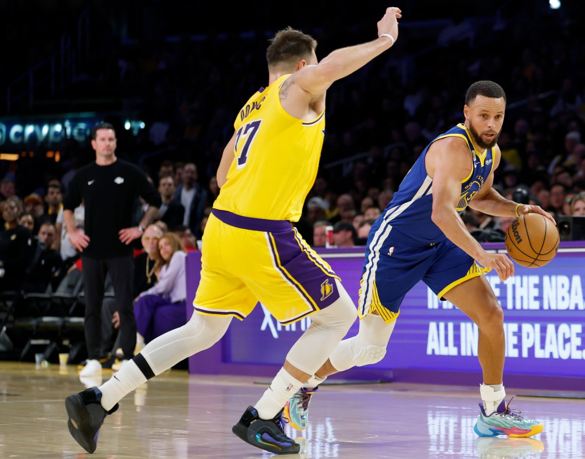 Lakers Season Opening Loss Raises Major Red Flag