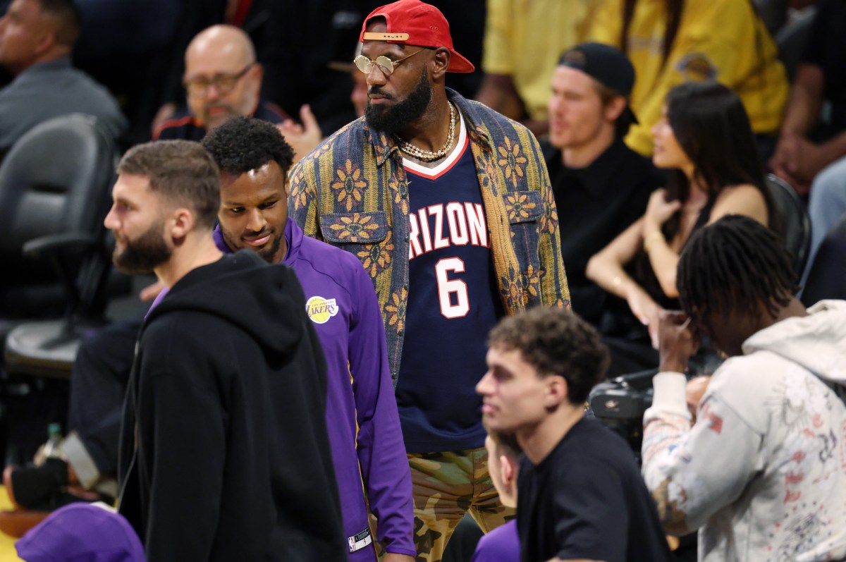 Lakers Receive Unexpected LeBron James Injury Update