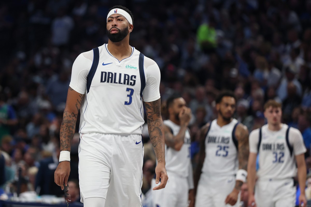Mavericks' Anthony Davis Opens Up After Disappointing Start