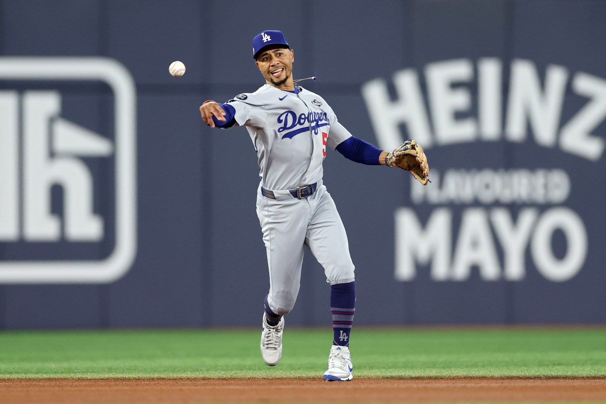 Unlock Double Winnings with Caesars as Commanders Clash with Chiefs Tonight!