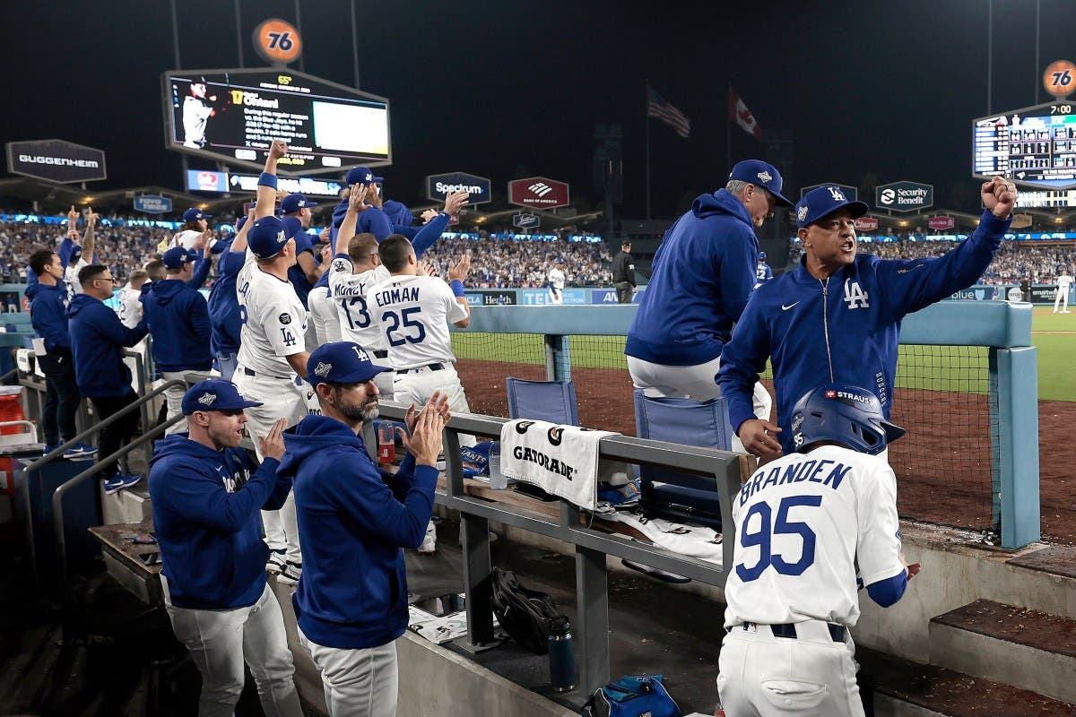Dave Roberts Sends Message to Dodgers After Wild World Series Game 3