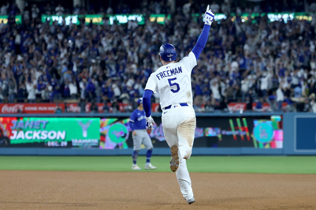 Where Blue Jays-Dodgers Game 3 Ranks on List of Longest World Series Games