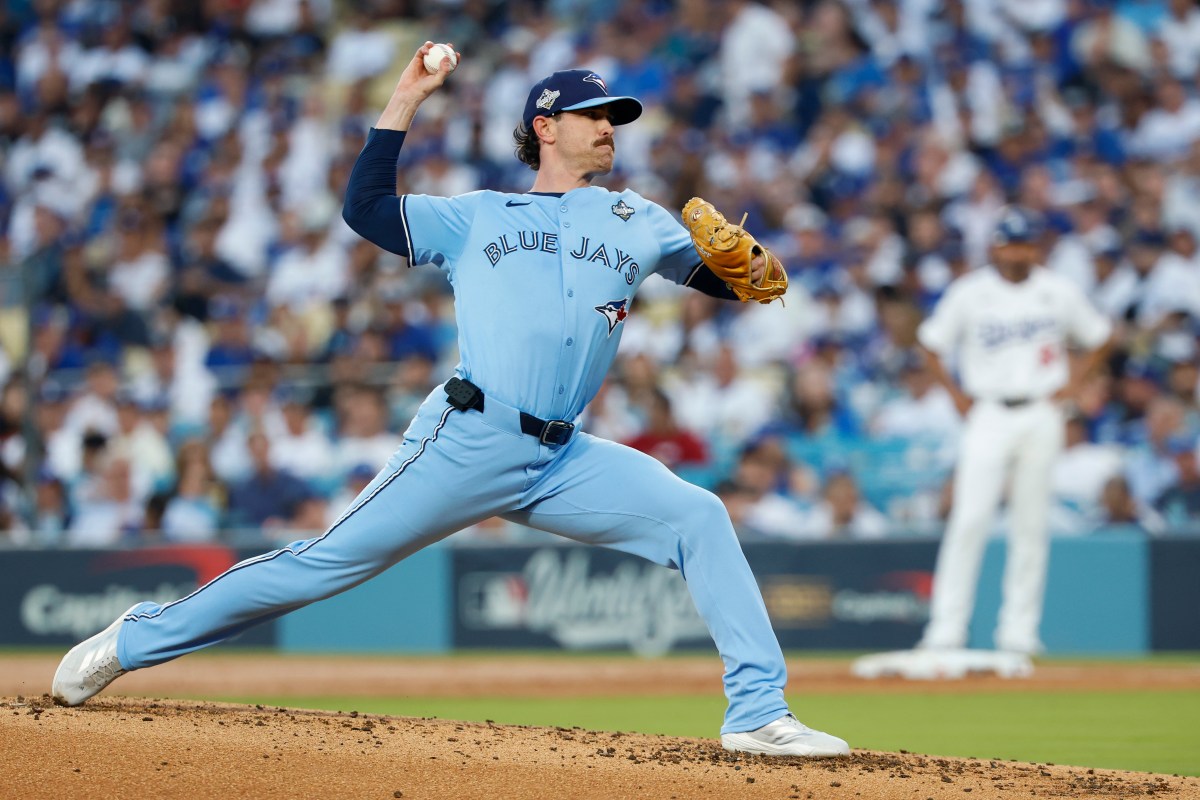 Blue Jays Pushed to Keep $75 Million Starting Pitcher This Winter