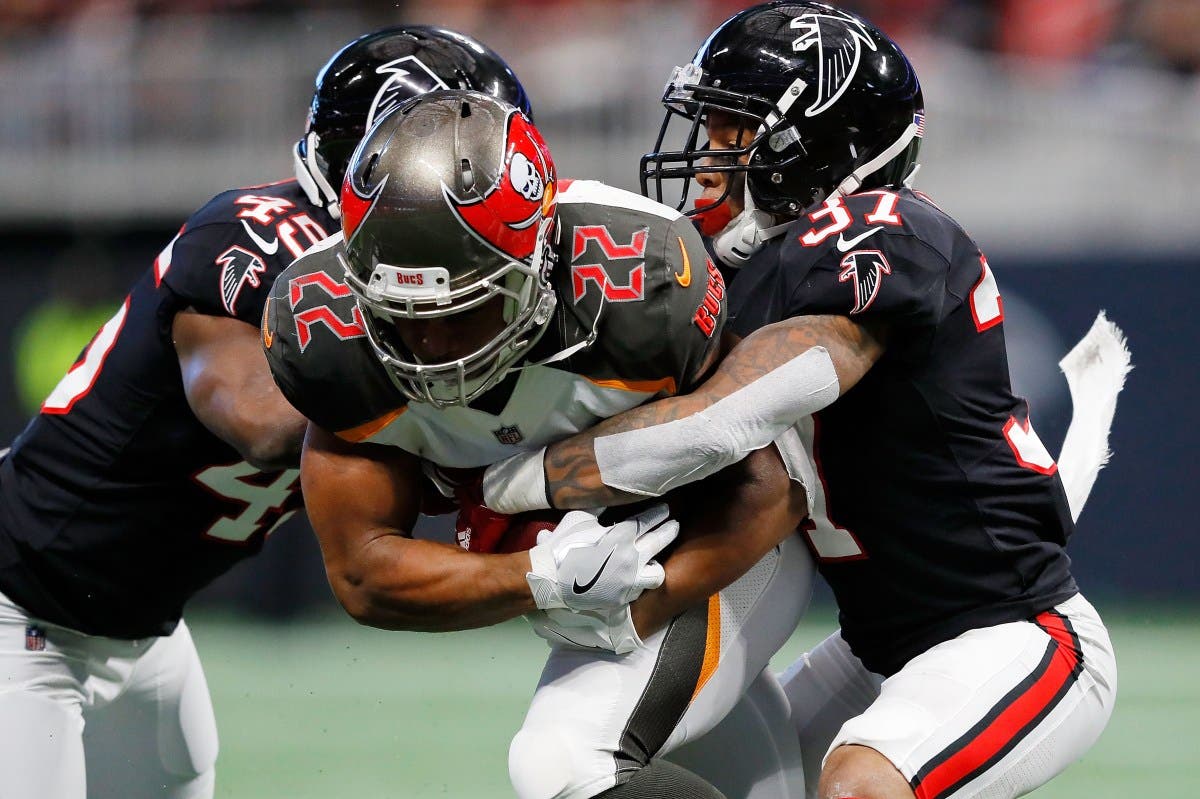 Doug Martin Dies After Oakland Police Encounter