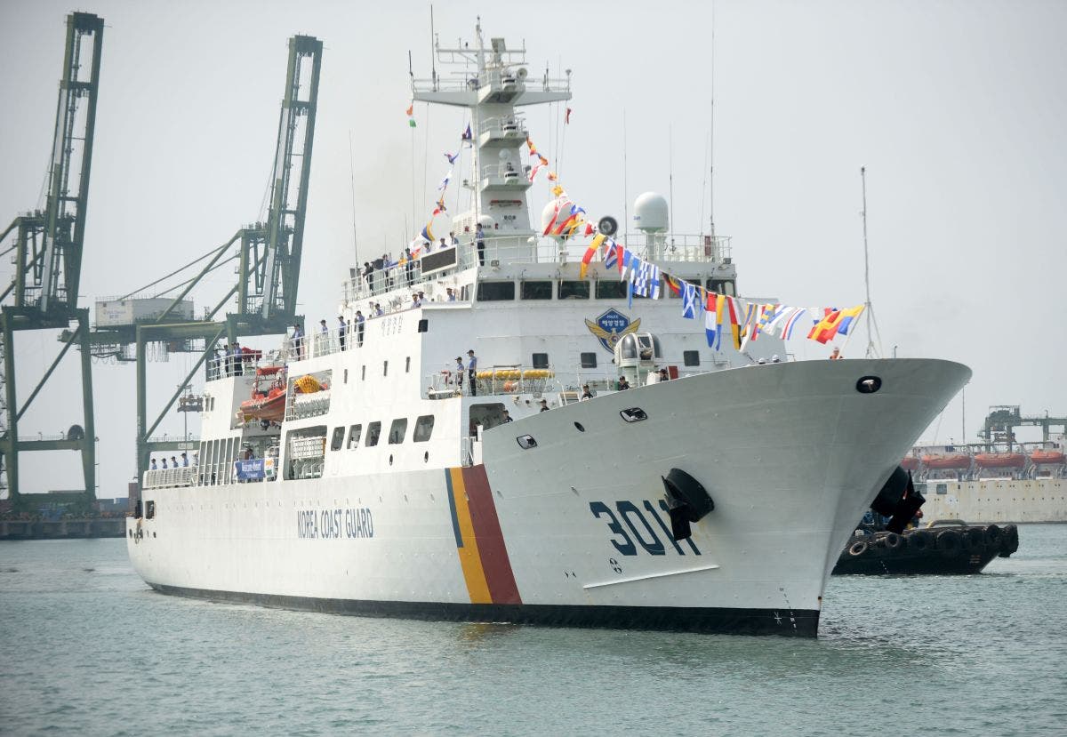 Video Shows Chinese Boat Intercepted by Korea Coast Guard