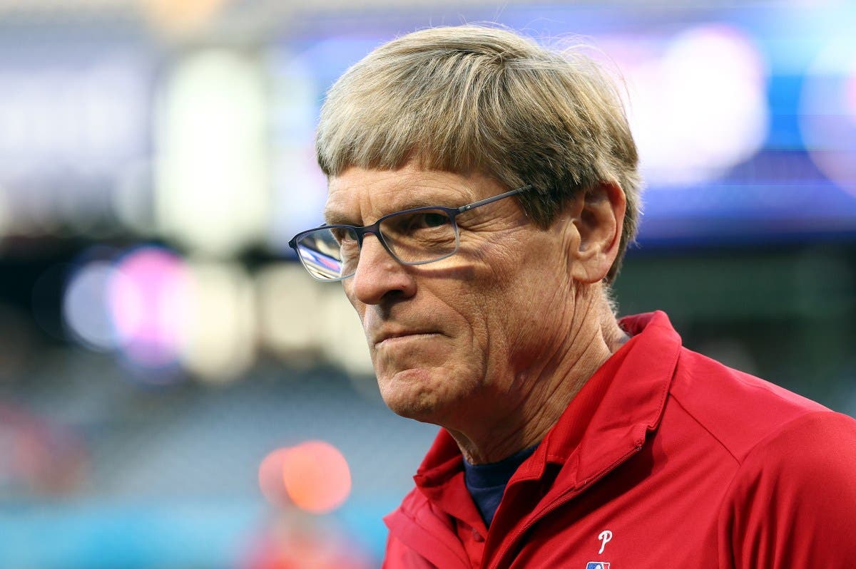 Phillies Owner Sends 5-Word Front Office Message After Dodgers Loss