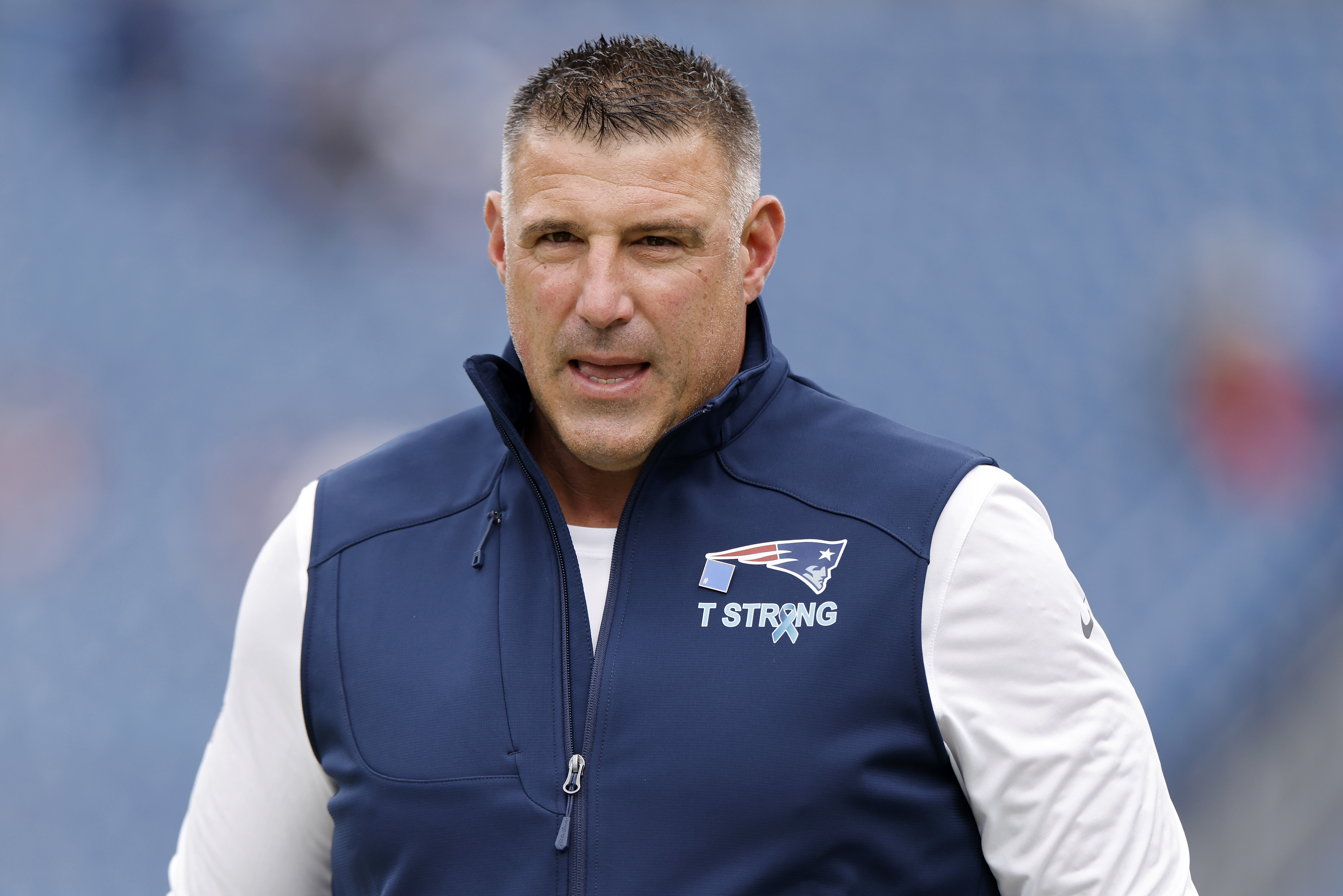Patriots' HC Mike Vrabel Jumps in on Drills with 2026 NFL Draft Prospect
