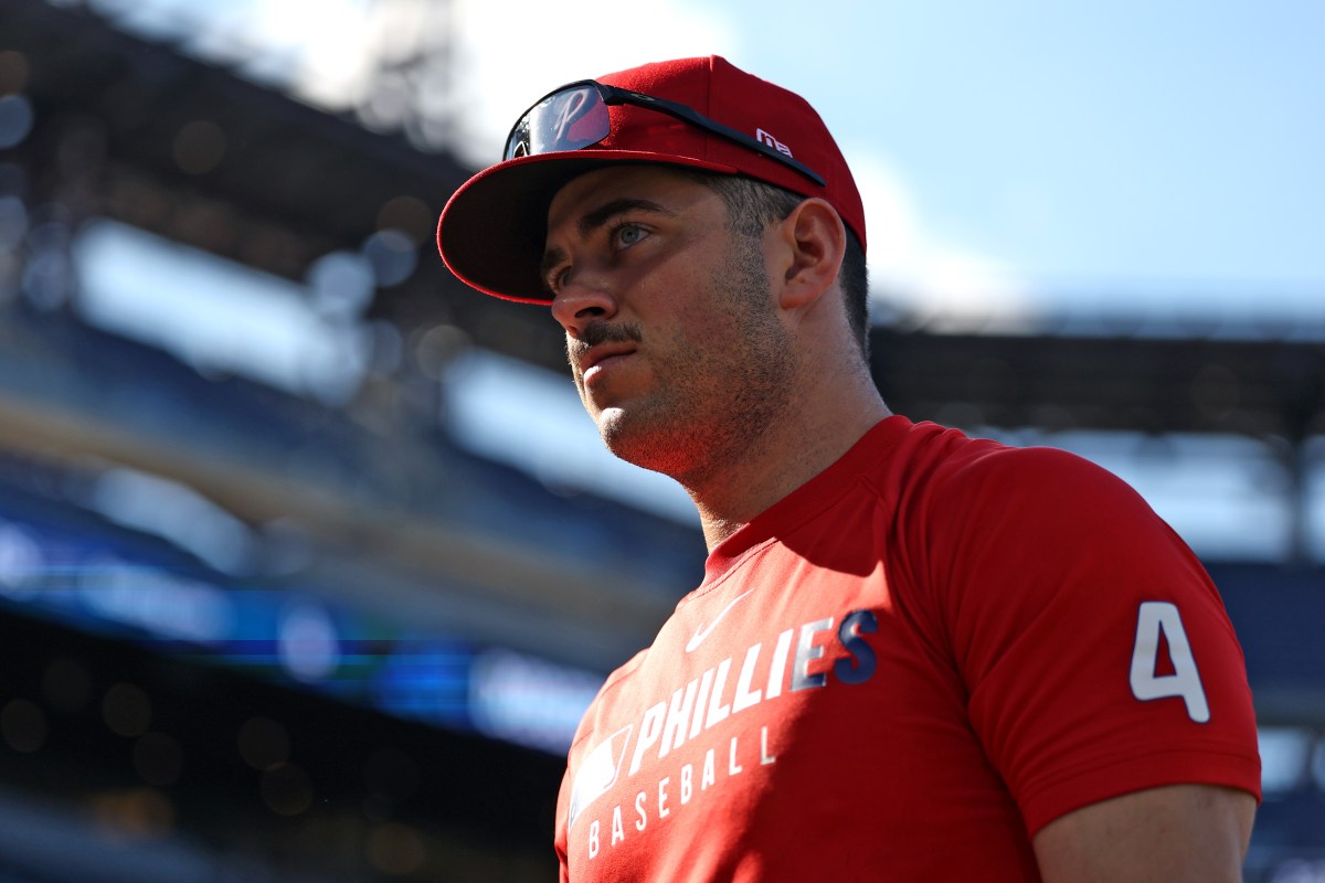 Phillies’ Standout Rookie Faces 2 Surgeries After Breaking Knee Cap